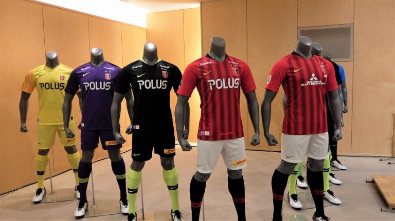 浦和のユニホームに鎖骨スポンサー「Enecle」、セカンドは ...